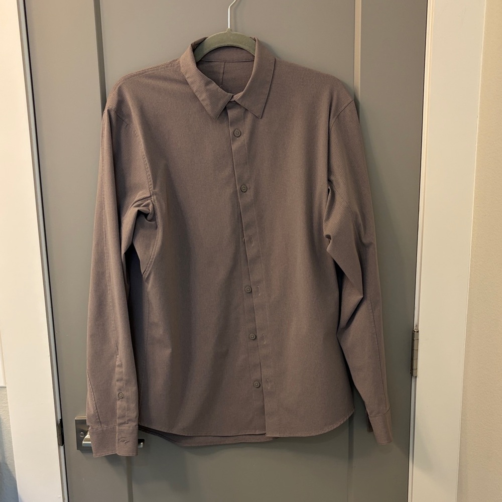 Men's Long-Sleeve Button-Up Shirt in Taupe - lulu lemon.